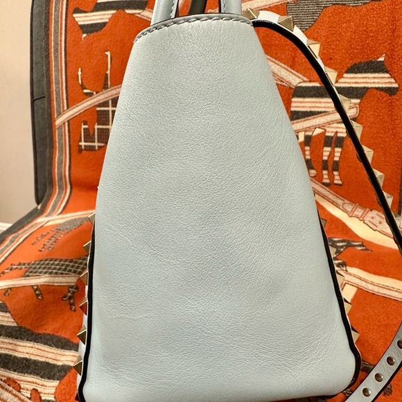 VALENTINO GARAVANI ❤️🌟 ROCKSTUD LEATHER BLUE TOTE BAG ⭐️ - Picture 8 of 14